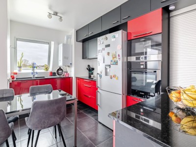 Appartement 3 pi�ces de 64 m� au derni�re �tage avec terrasse