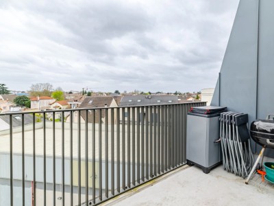Appartement 3 pi�ces de 64 m� au derni�re �tage avec terrasse