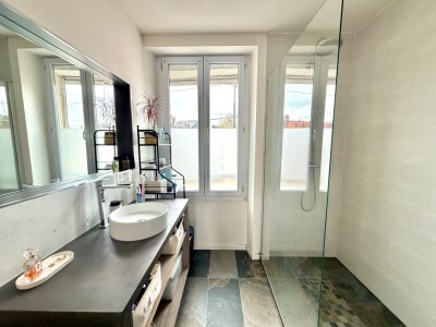 APPARTEMENT T3 A VENDRE - ST MAUR DES FOSSES - 59.5 m2 - 345 000 €