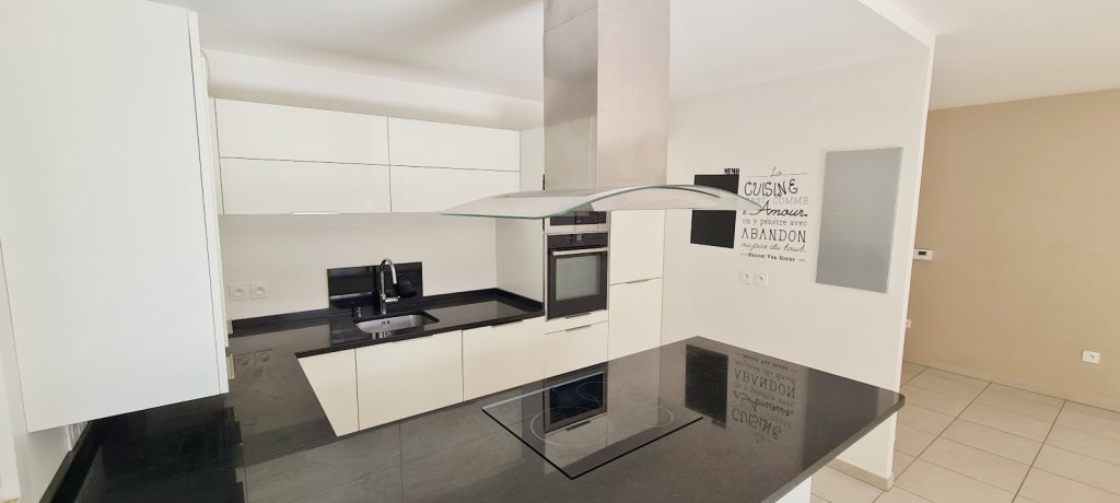 APPARTEMENT T4 - FONTENAY AUX ROSES - 85.7 m2 - VENDU