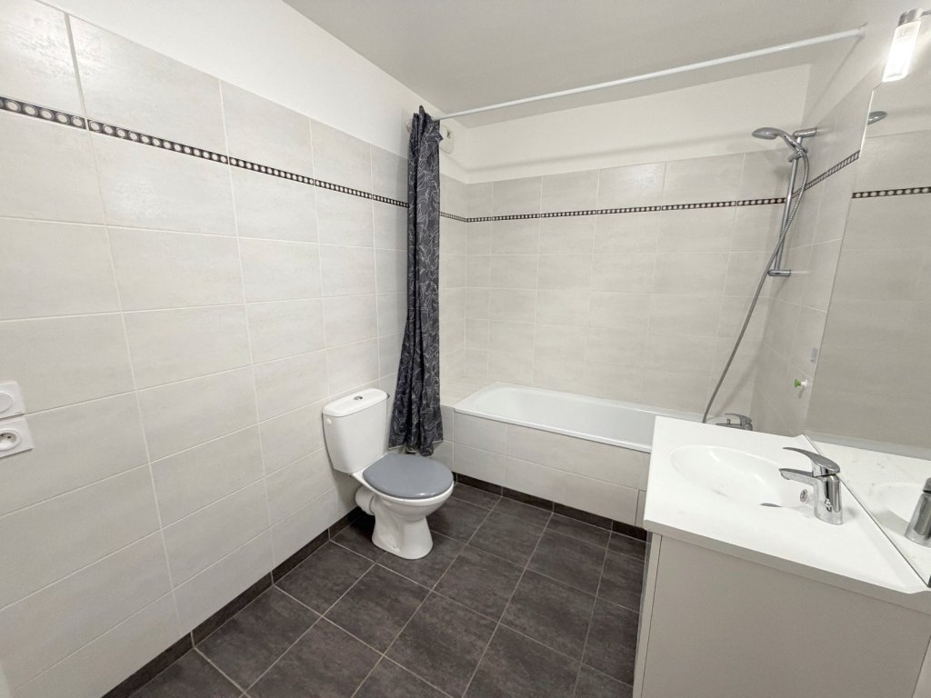 APPARTEMENT T4 - FONTENAY AUX ROSES - 85.7 m2 - VENDU