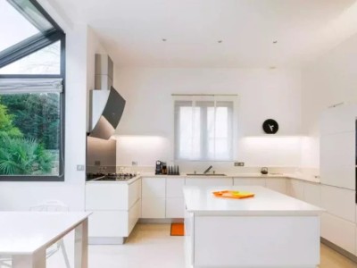 VILLA A VENDRE - LA VARENNE ST HILAIRE - 300 m2 - 2 500 000 &euro;