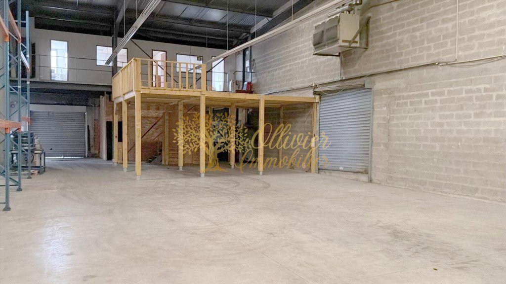ENTREPOT A LOUER - DRANCY - 376 m2 - 3�603�&euro; HC par mois