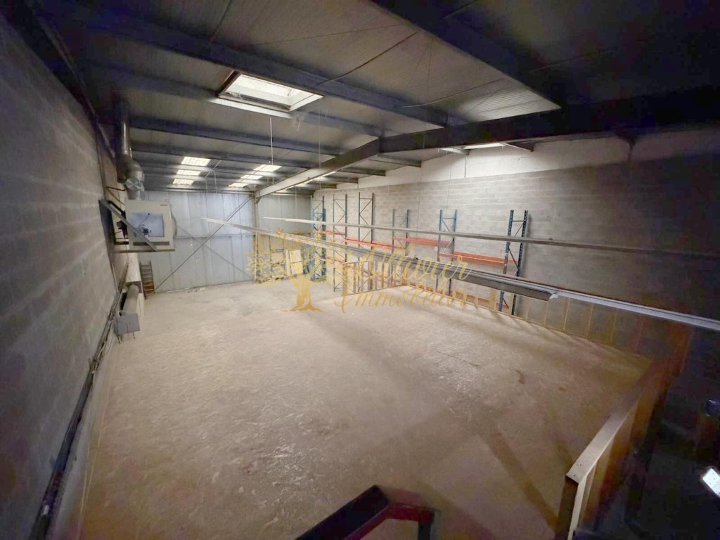 ENTREPOT A LOUER - DRANCY - 376 m2 - 3�603�&euro; HC par mois