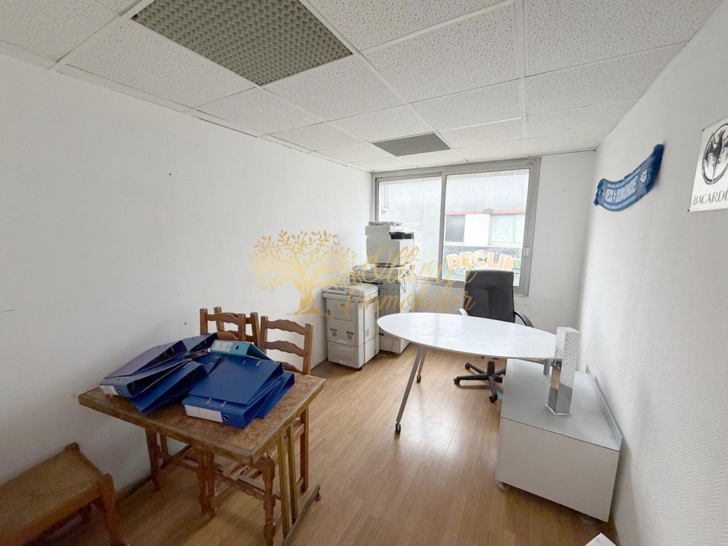 ENTREPOT A LOUER - DRANCY - 376 m2 - 3�603�&euro; HC par mois