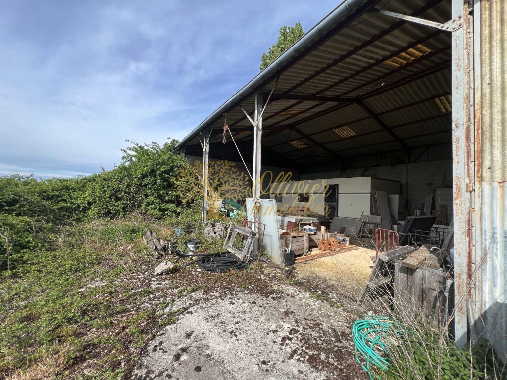 ENTREPOT A VENDRE - BANNOST VILLEGAGNON - 200 m2 - 110�000�&euro; 