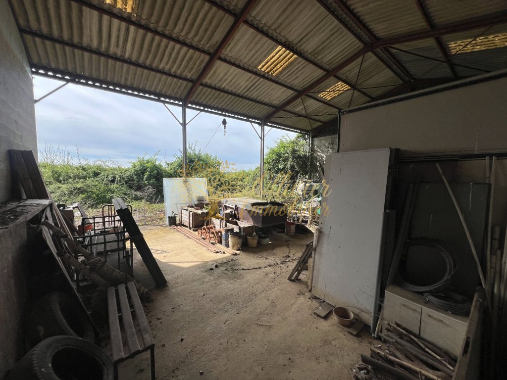 ENTREPOT A VENDRE - BANNOST VILLEGAGNON - 200 m2 - 110�000�&euro; 