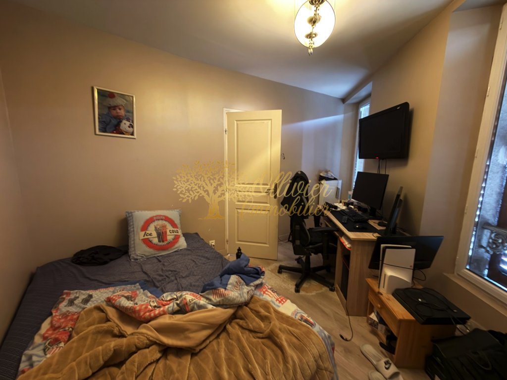 MURS COMMERCIAUX A VENDRE - ST MAUR DES FOSSES - 100 m2 - 1�250�000�&euro; 