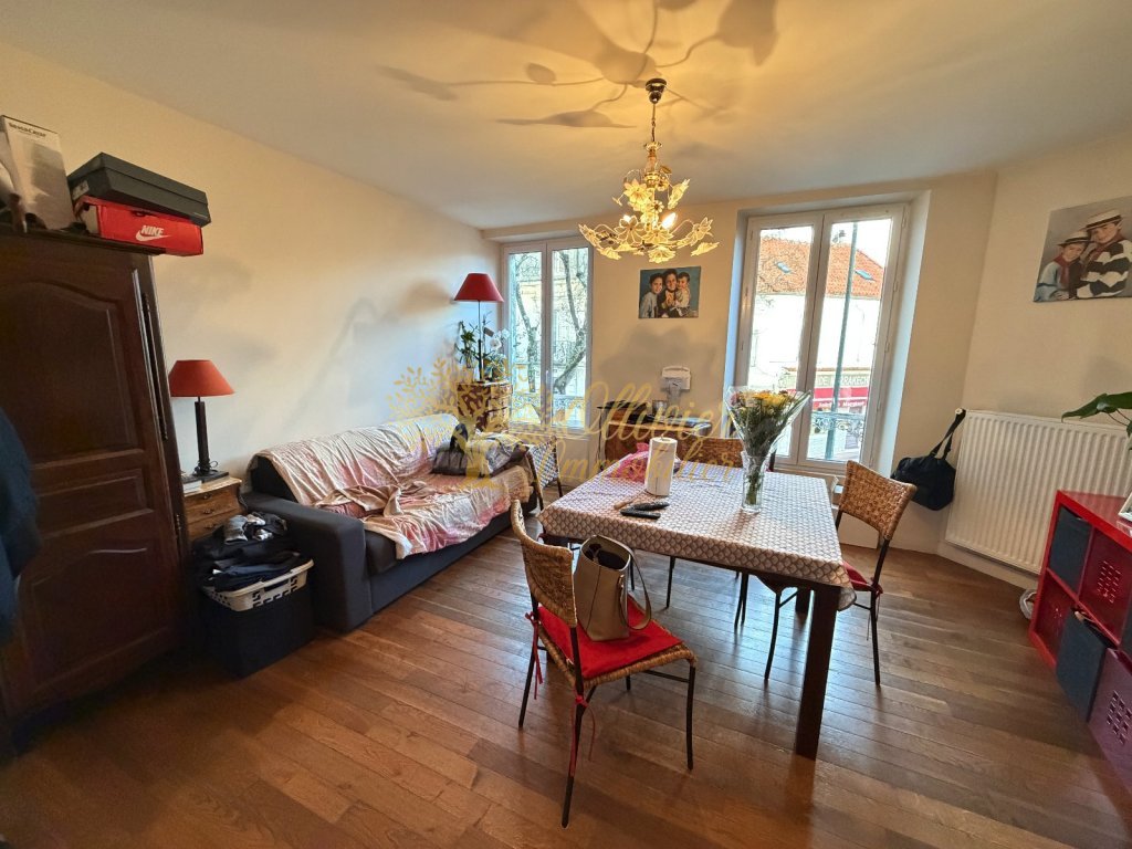 MURS COMMERCIAUX A VENDRE - ST MAUR DES FOSSES - 100 m2 - 1�250�000�&euro; 