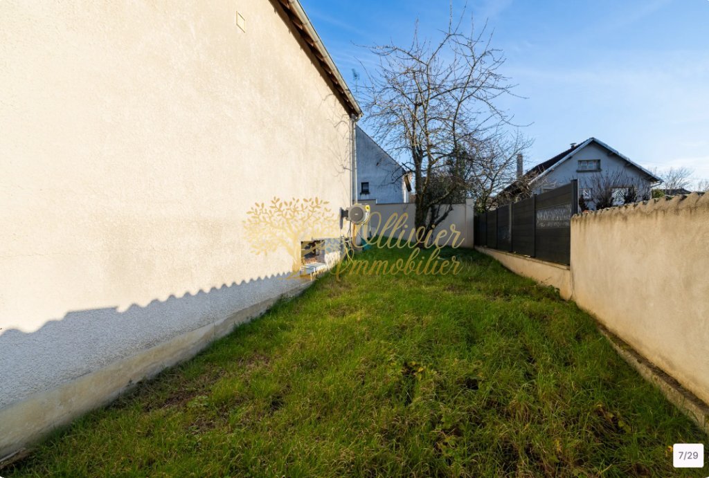 Maison de 5 pi�ces de 200 m� � Crosne A VENDRE - CROSNE - 125.23 m2 - 550�000�&euro;