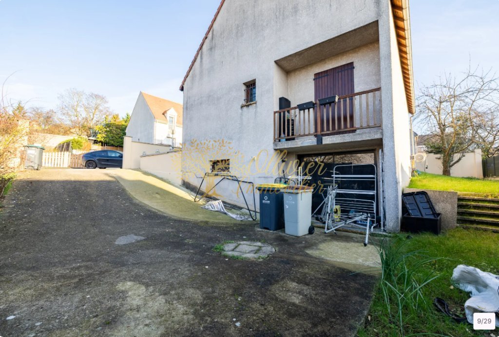 Maison de 5 pi�ces de 200 m� � Crosne A VENDRE - CROSNE - 125.23 m2 - 550�000�&euro;