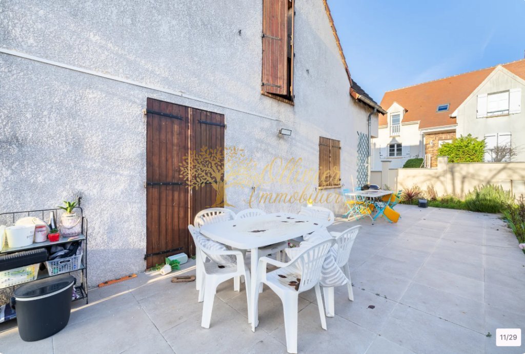 Maison de 5 pi�ces de 200 m� � Crosne A VENDRE - CROSNE - 125.23 m2 - 550�000�&euro;