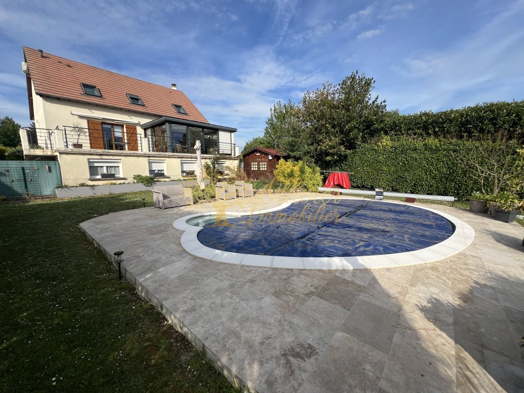 MAISON A VENDRE - LA QUEUE EN BRIE - 140 m2 - 680�000�&euro;
