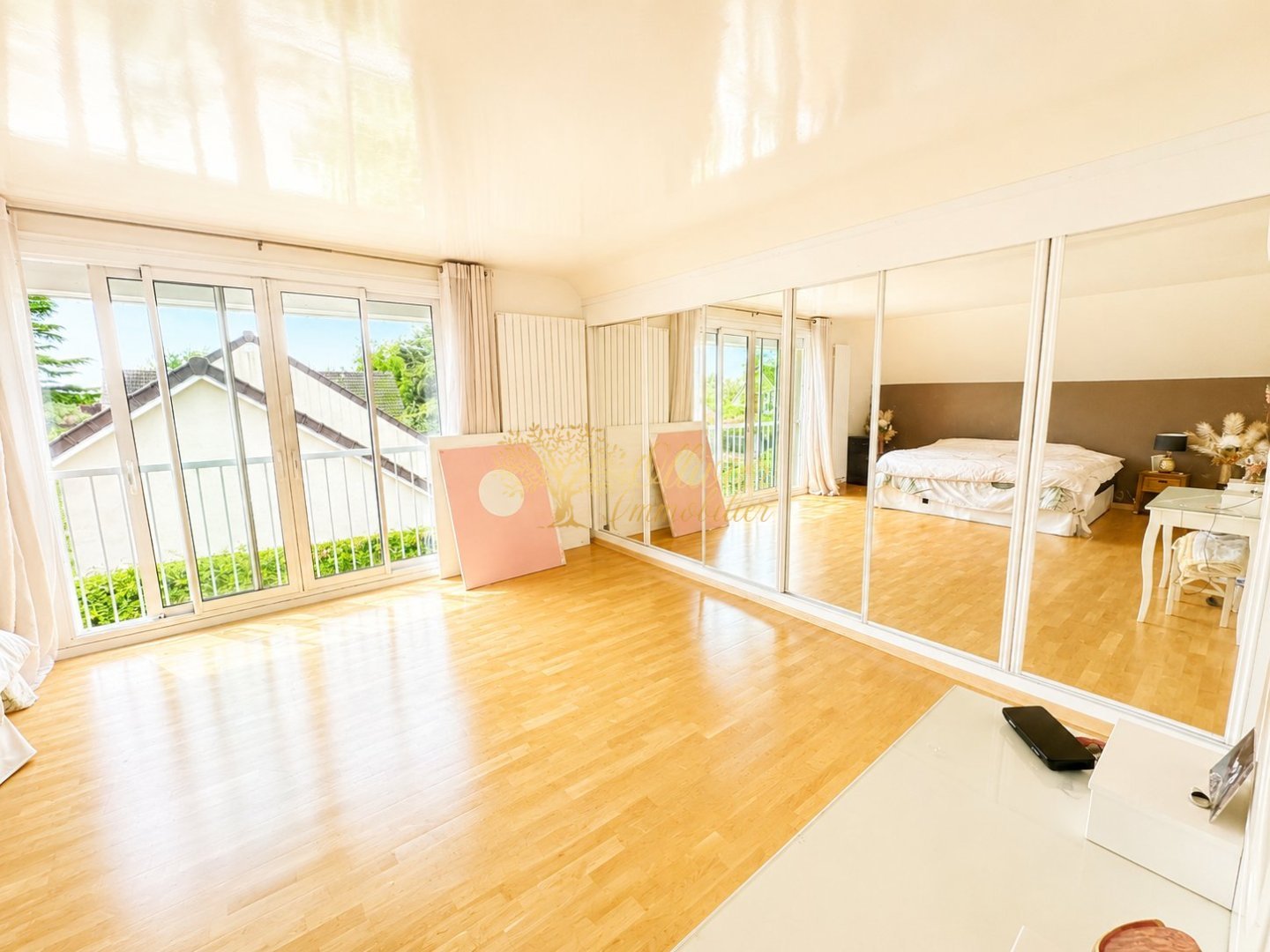 MAISON DE VILLE A VENDRE - LA QUEUE EN BRIE - 194 m2 - 589 900 &euro;