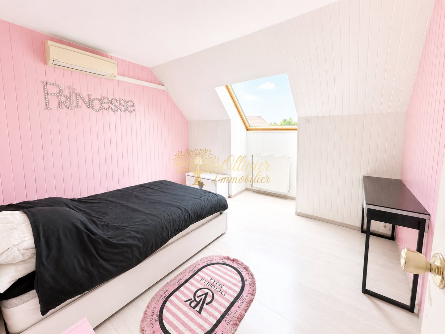 MAISON DE VILLE A VENDRE - LA QUEUE EN BRIE - 194 m2 - 589 900 &euro;