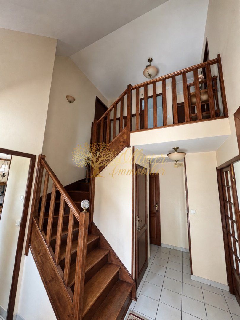 MAISON A VENDRE - LA QUEUE EN BRIE - 230 m2 - 420 000 &euro;
