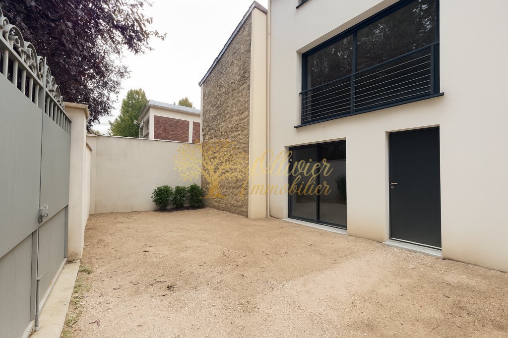MAISON A VENDRE - ST MAUR DES FOSSES Bagaudes - 120 m2 - 720�000�&euro;