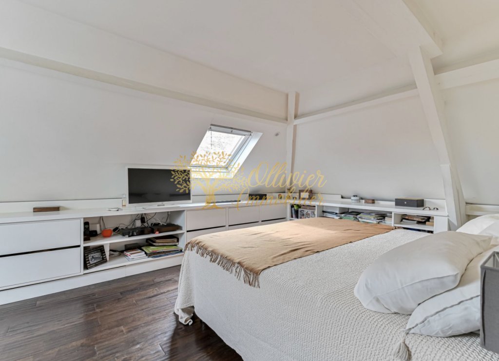 MAISON A VENDRE - ST MAUR DES FOSSES - 211.63 m2 - 1 040 000 &euro;