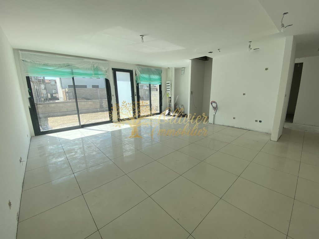 MAISON A VENDRE - ST MAUR DES FOSSES - 92.45 m2 - 570�000�&euro;