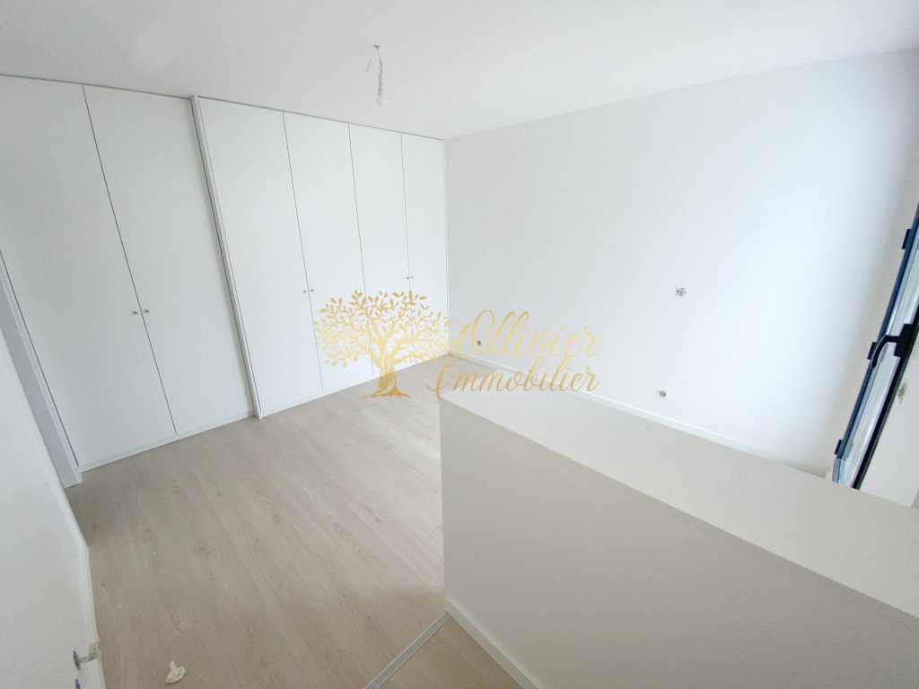 MAISON A VENDRE - ST MAUR DES FOSSES - 104.4 m2 - 685�000�&euro;