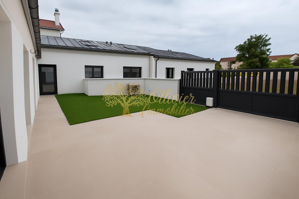 MAISON A VENDRE - ST MAUR DES FOSSES - 104.4 m2 - 685�000�&euro;