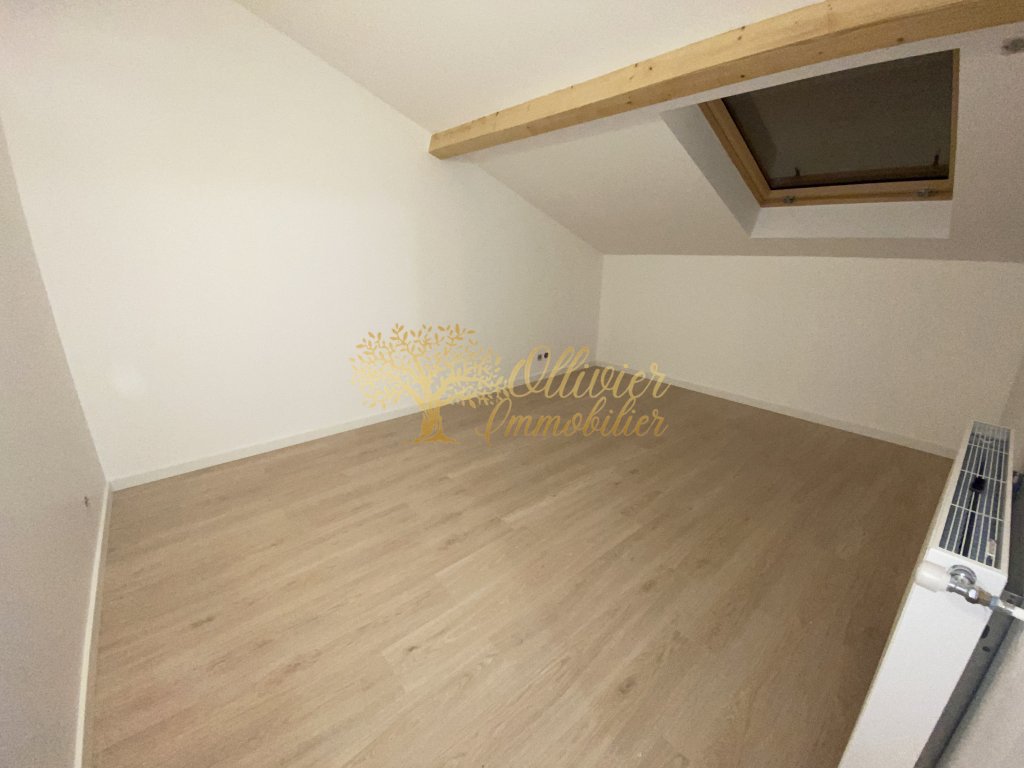 MAISON A VENDRE - ST MAUR DES FOSSES - 104.4 m2 - 685�000�&euro;