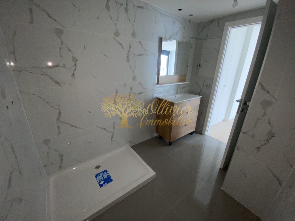 MAISON A VENDRE - ST MAUR DES FOSSES - 104.4 m2 - 685�000�&euro;