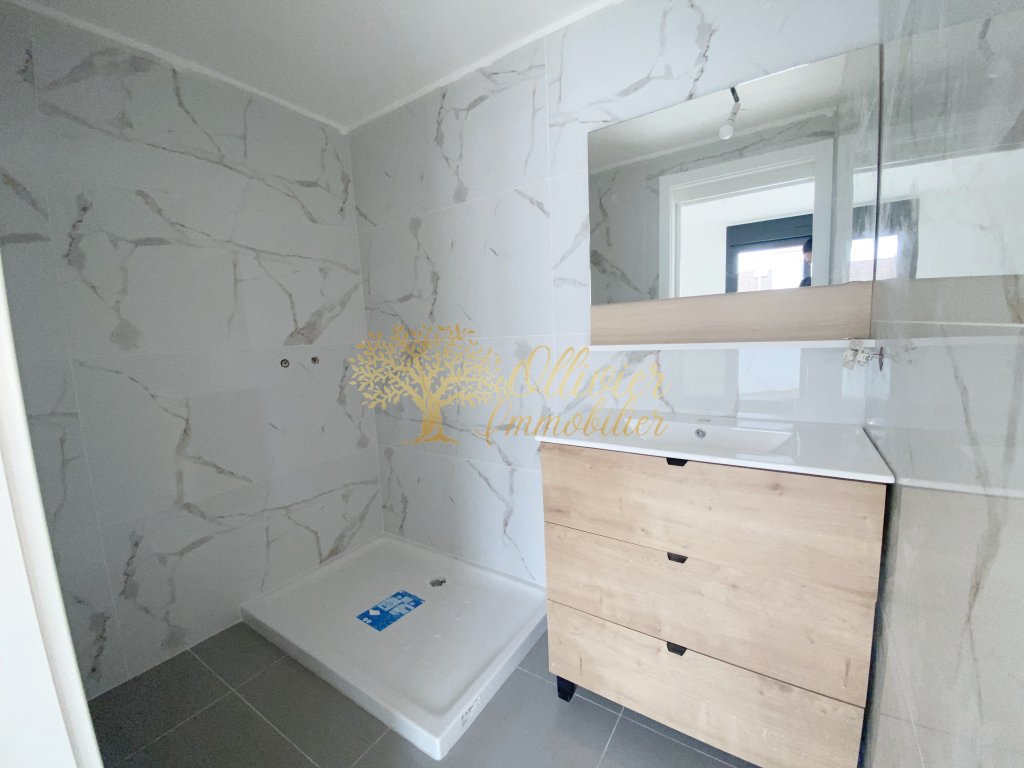 MAISON A VENDRE - ST MAUR DES FOSSES - 99.3 m2 - 610�000�&euro;