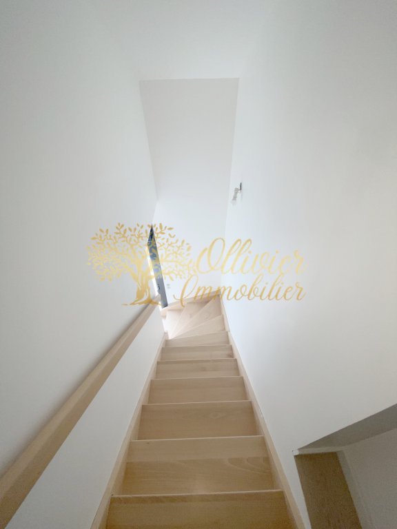 MAISON A VENDRE - ST MAUR DES FOSSES - 99.3 m2 - 610�000�&euro;