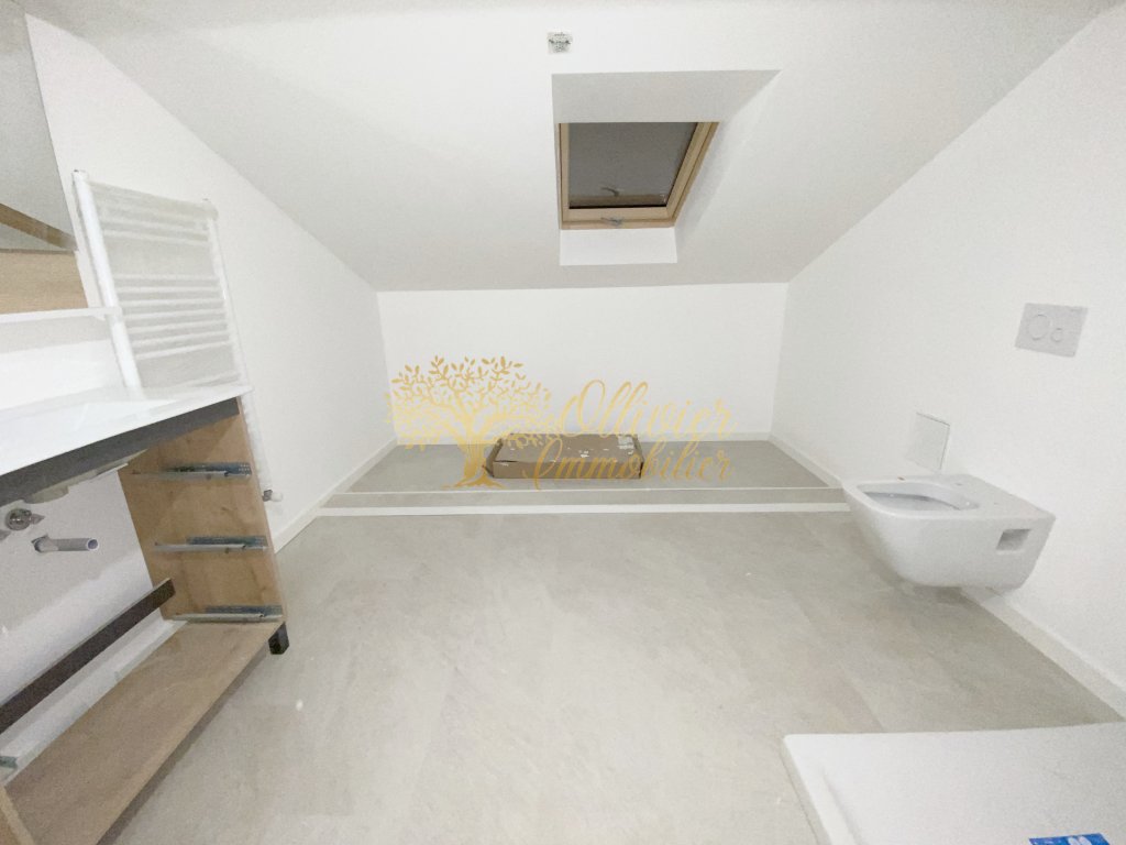 MAISON A VENDRE - ST MAUR DES FOSSES - 99.3 m2 - 610�000�&euro;