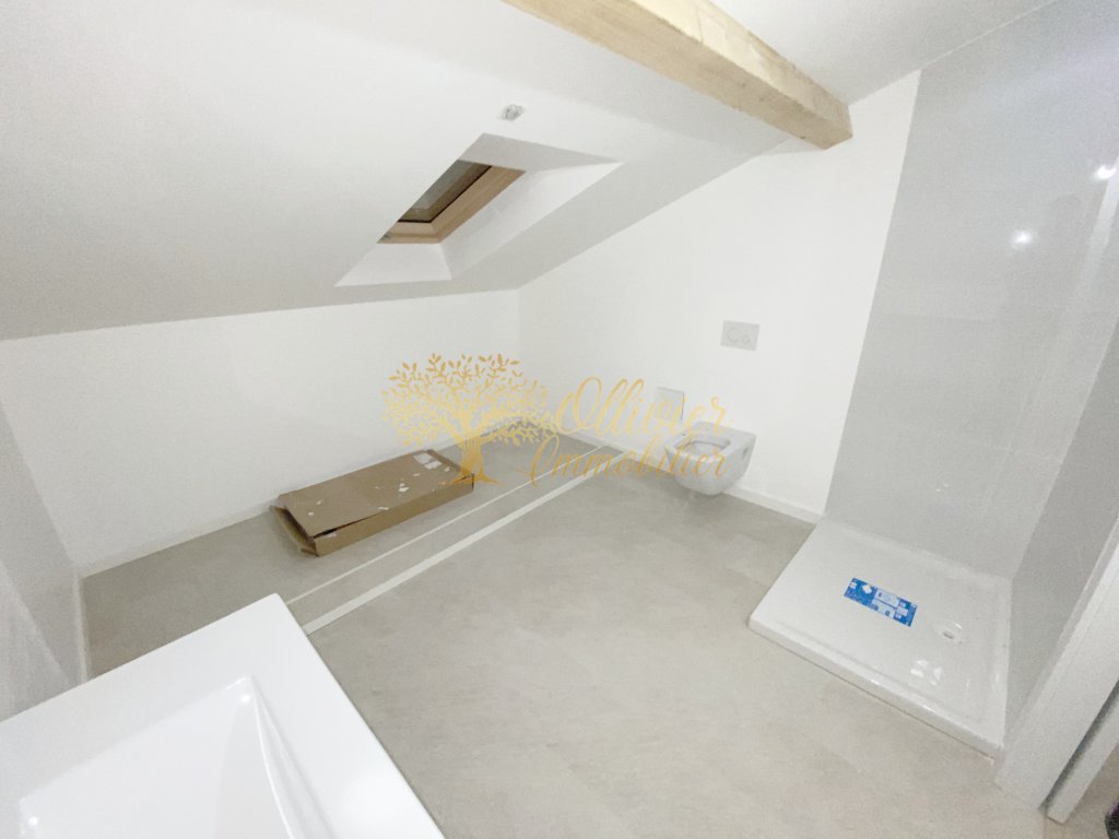 MAISON A VENDRE - ST MAUR DES FOSSES - 99.3 m2 - 610�000�&euro;