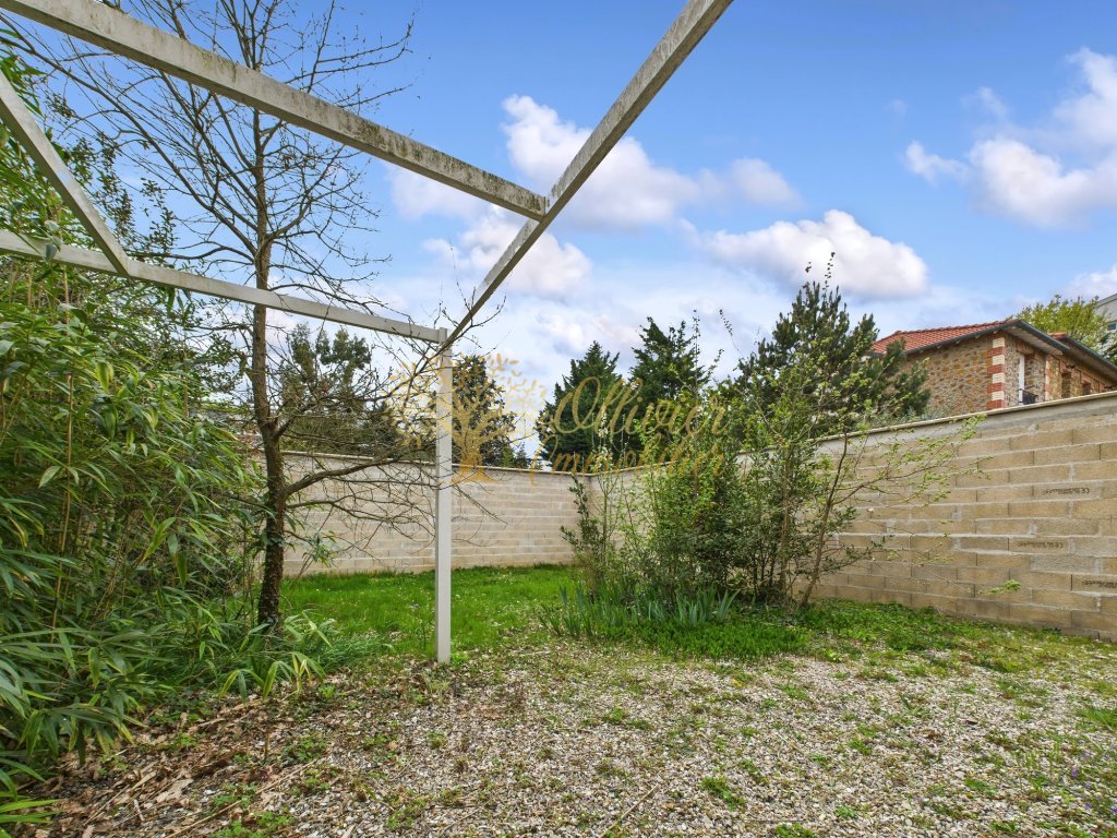 MAISON A VENDRE - ST MAUR DES FOSSES - 120 m2 - 850 000 &euro;