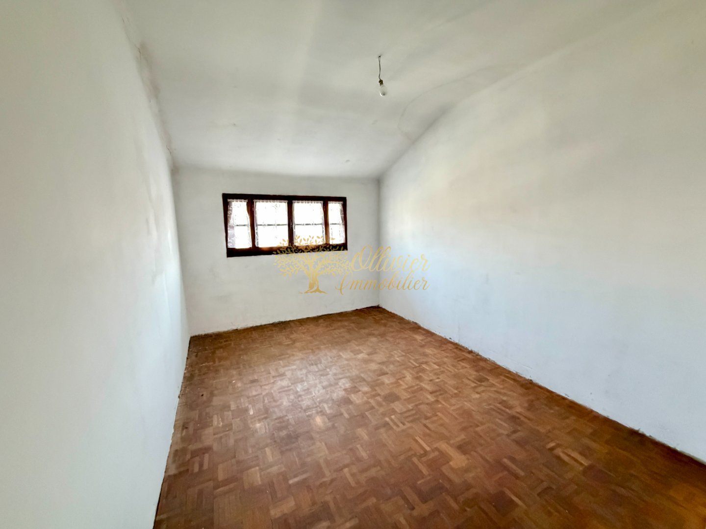 MAISON A VENDRE - ST MAUR DES FOSSES - 107.38 m2 - 550�000�&euro;