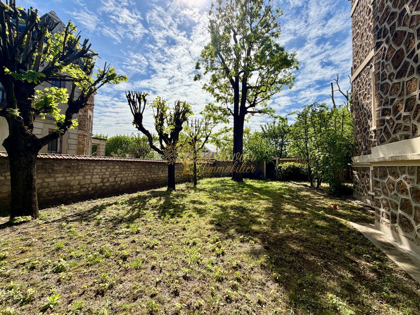 MAISON A VENDRE - ST MAUR DES FOSSES - 280.26 m2 - 1 349 000 &euro;