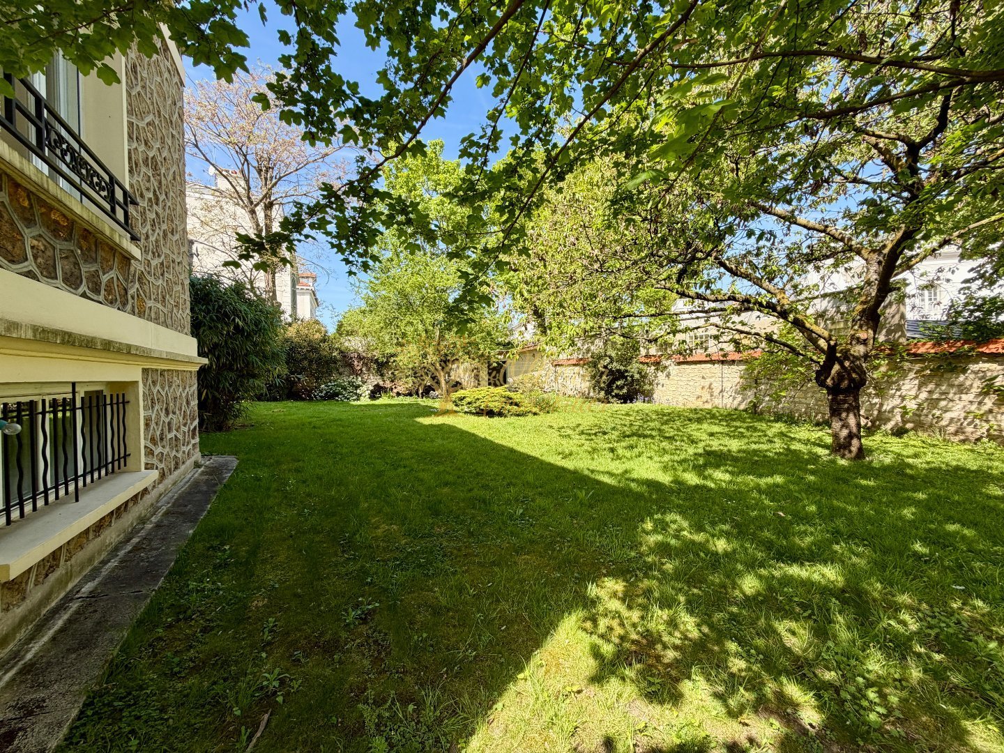 MAISON A VENDRE - ST MAUR DES FOSSES - 280.26 m2 - 1 349 000 &euro;