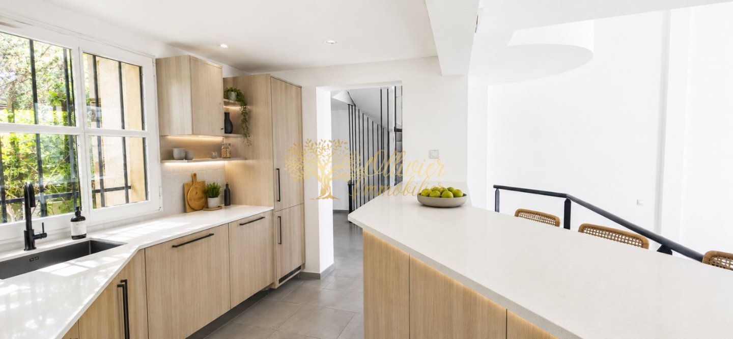 MAISON A VENDRE - ST MAUR DES FOSSES - 119 m2 - 690 000 &euro;