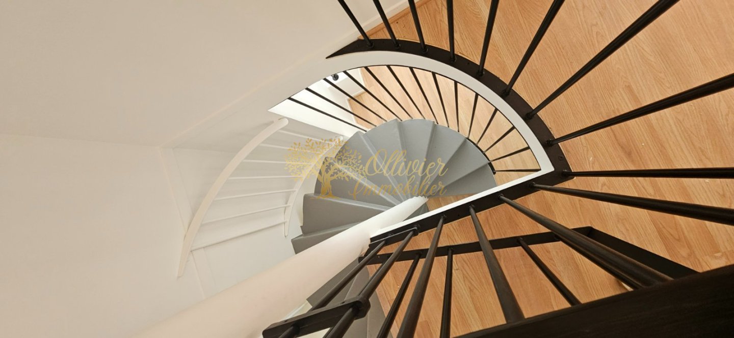 MAISON A VENDRE - ST MAUR DES FOSSES - 119 m2 - 690 000 &euro;