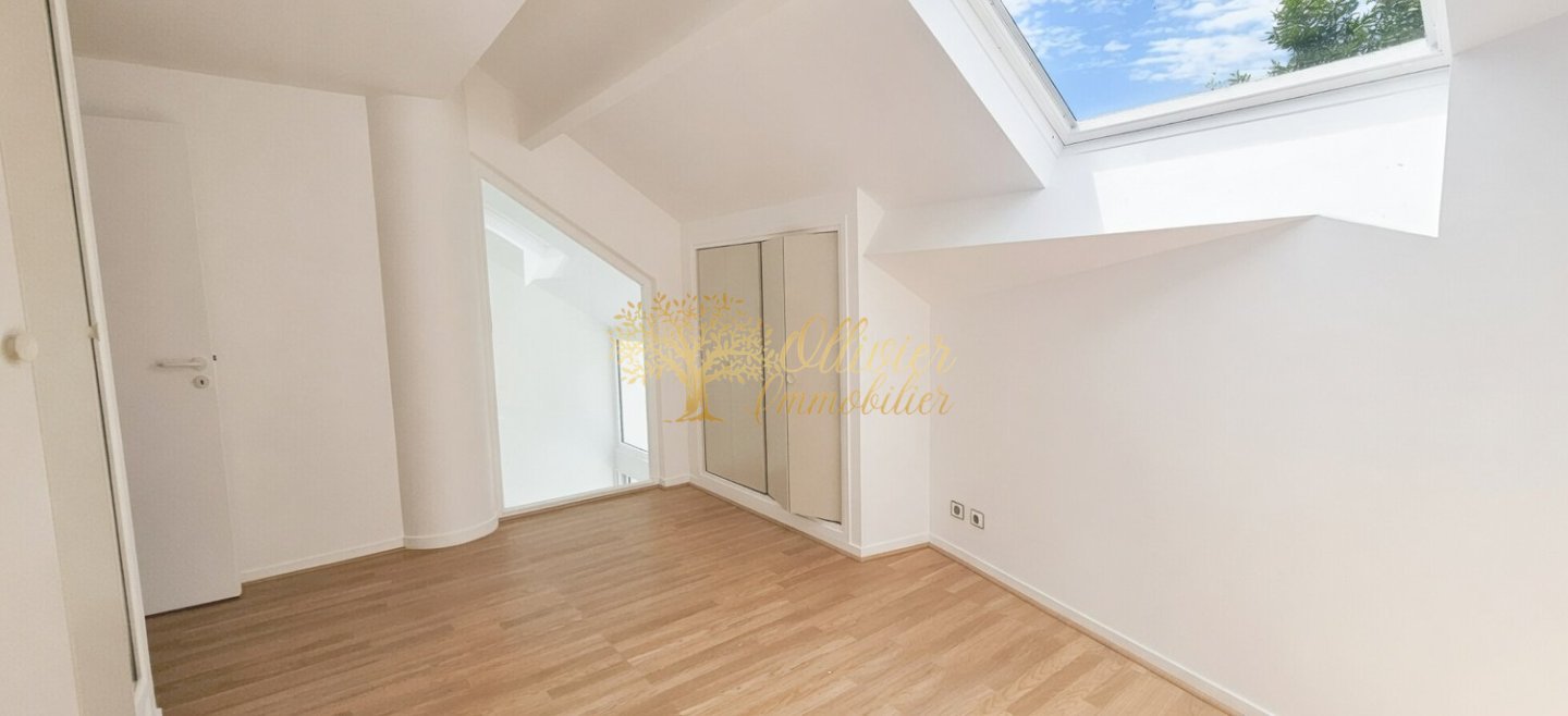 MAISON A VENDRE - ST MAUR DES FOSSES - 119 m2 - 690 000 &euro;
