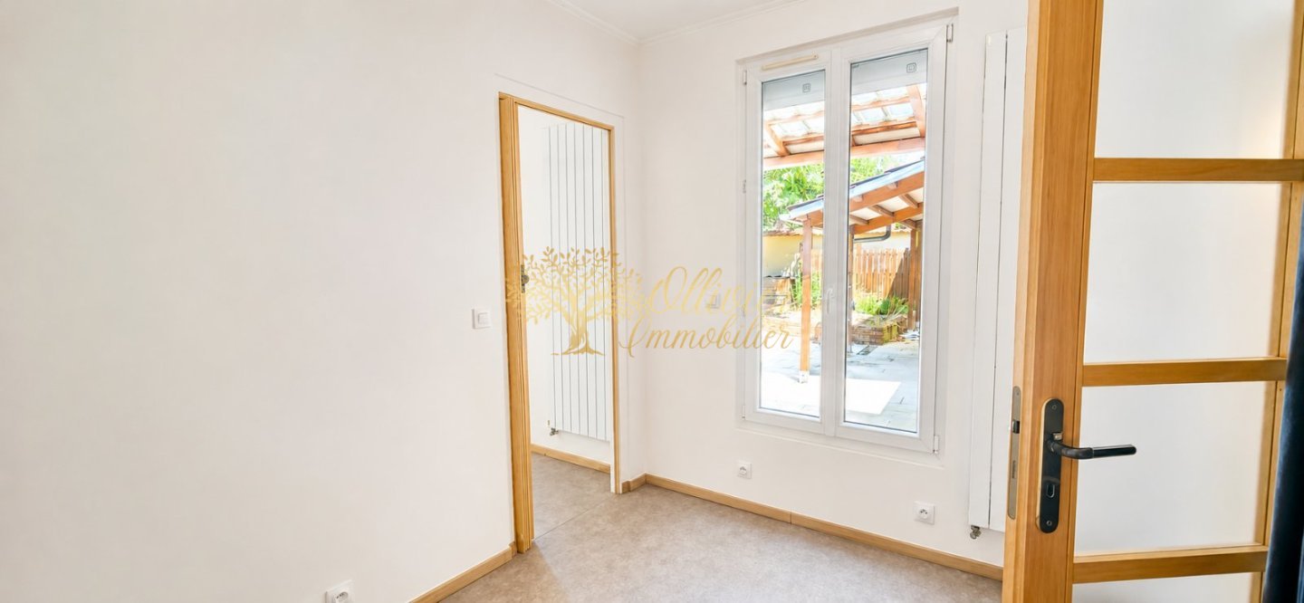 plain-pied A VENDRE - ST MAUR DES FOSSES - 78.09 m2 - 445 000 &euro;