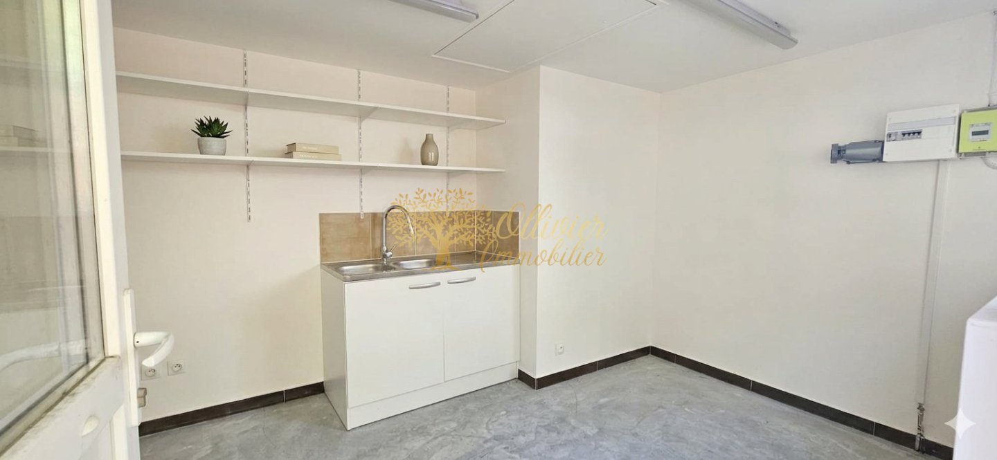plain-pied A VENDRE - ST MAUR DES FOSSES - 78.09 m2 - 445 000 &euro;