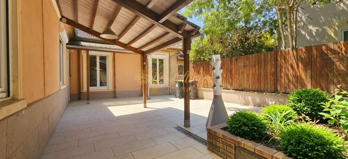 plain-pied A VENDRE - ST MAUR DES FOSSES - 78.09 m2 - 445 000 &euro;