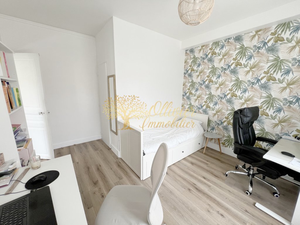 MAISON A VENDRE - ST MAUR DES FOSSES - 110 m2 - 799�000�&euro;