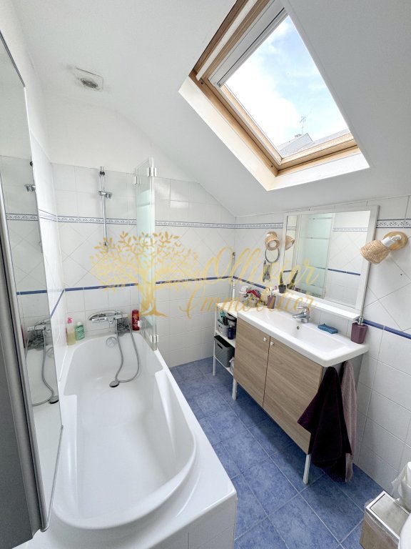 MAISON A VENDRE - ST MAUR DES FOSSES - 110 m2 - 799�000�&euro;