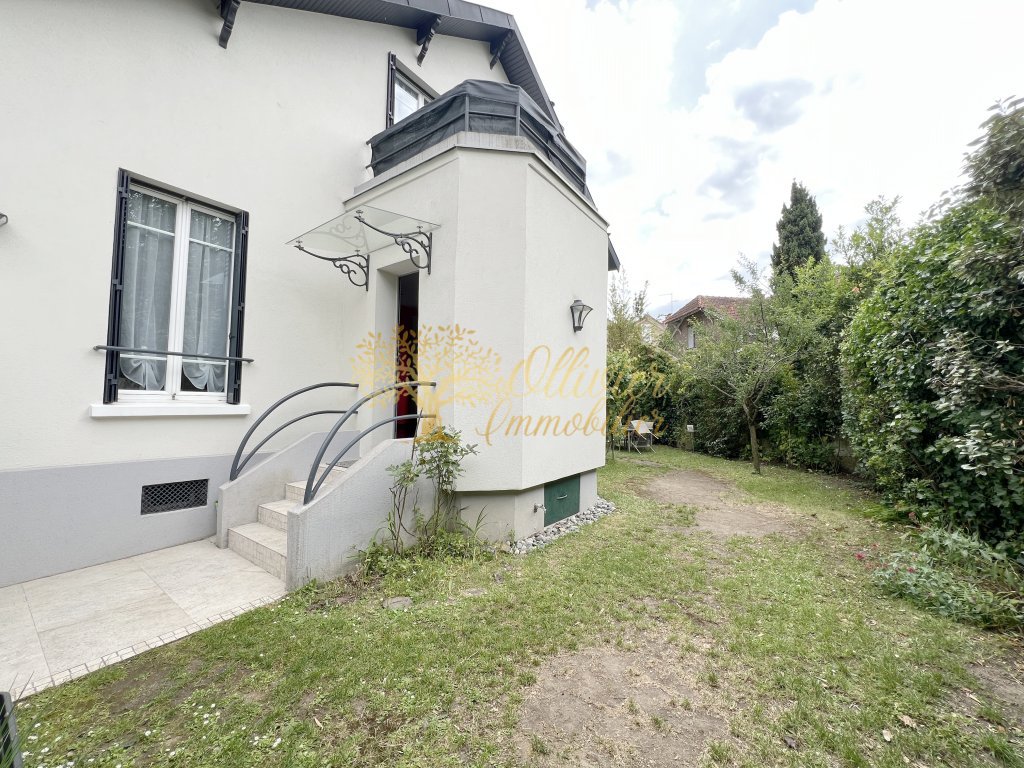 MAISON A VENDRE - ST MAUR DES FOSSES - 110 m2 - 799�000�&euro;