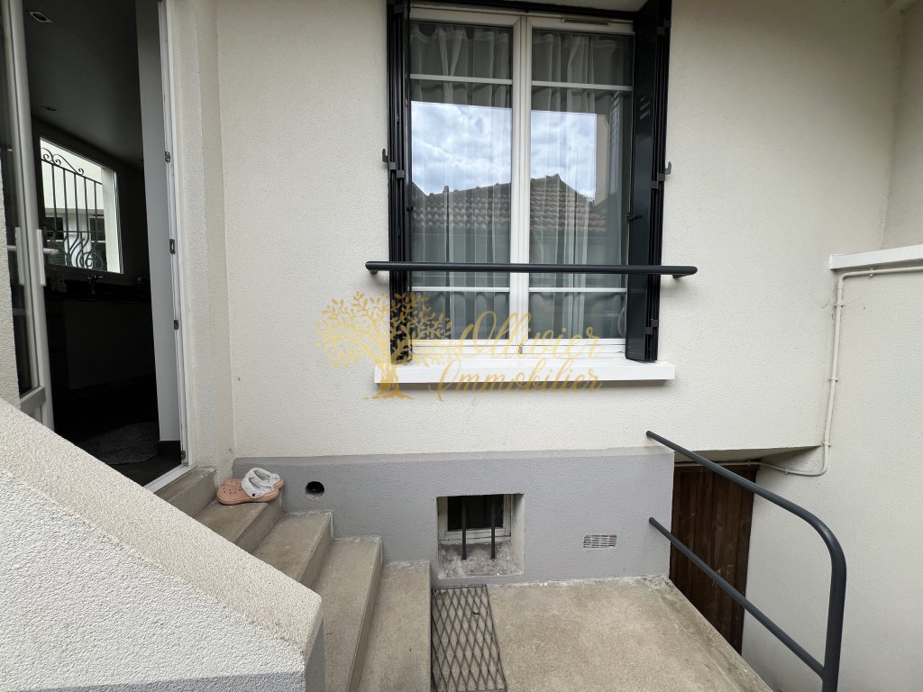 MAISON A VENDRE - ST MAUR DES FOSSES - 110 m2 - 799�000�&euro;