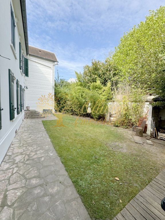 MAISON A VENDRE - SUCY EN BRIE - 209 m2 - 619�000�&euro;