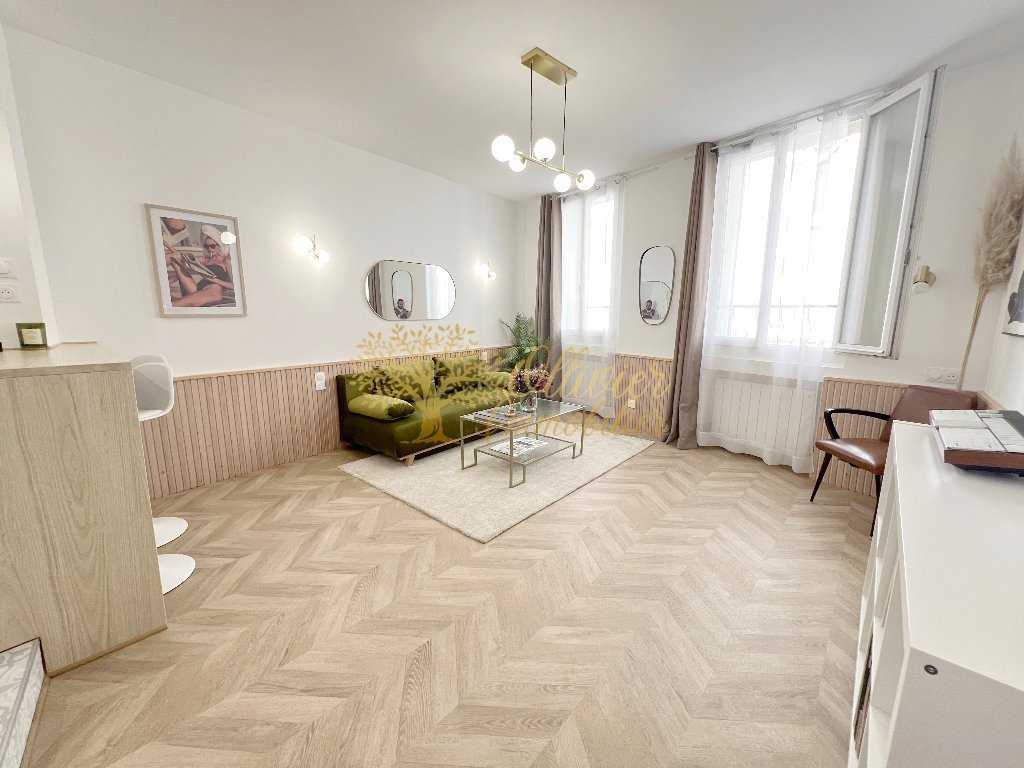 STUDIO A VENDRE - VINCENNES - 28 m2 - 259�000�&euro;