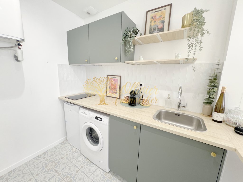 STUDIO A VENDRE - VINCENNES - 28 m2 - 259�000�&euro;