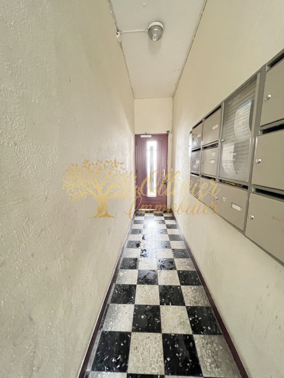 STUDIO A VENDRE - VINCENNES - 28 m2 - 259�000�&euro;