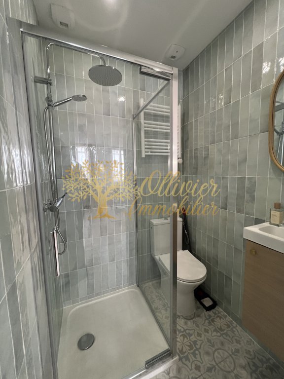 STUDIO A VENDRE - VINCENNES - 28 m2 - 259�000�&euro;